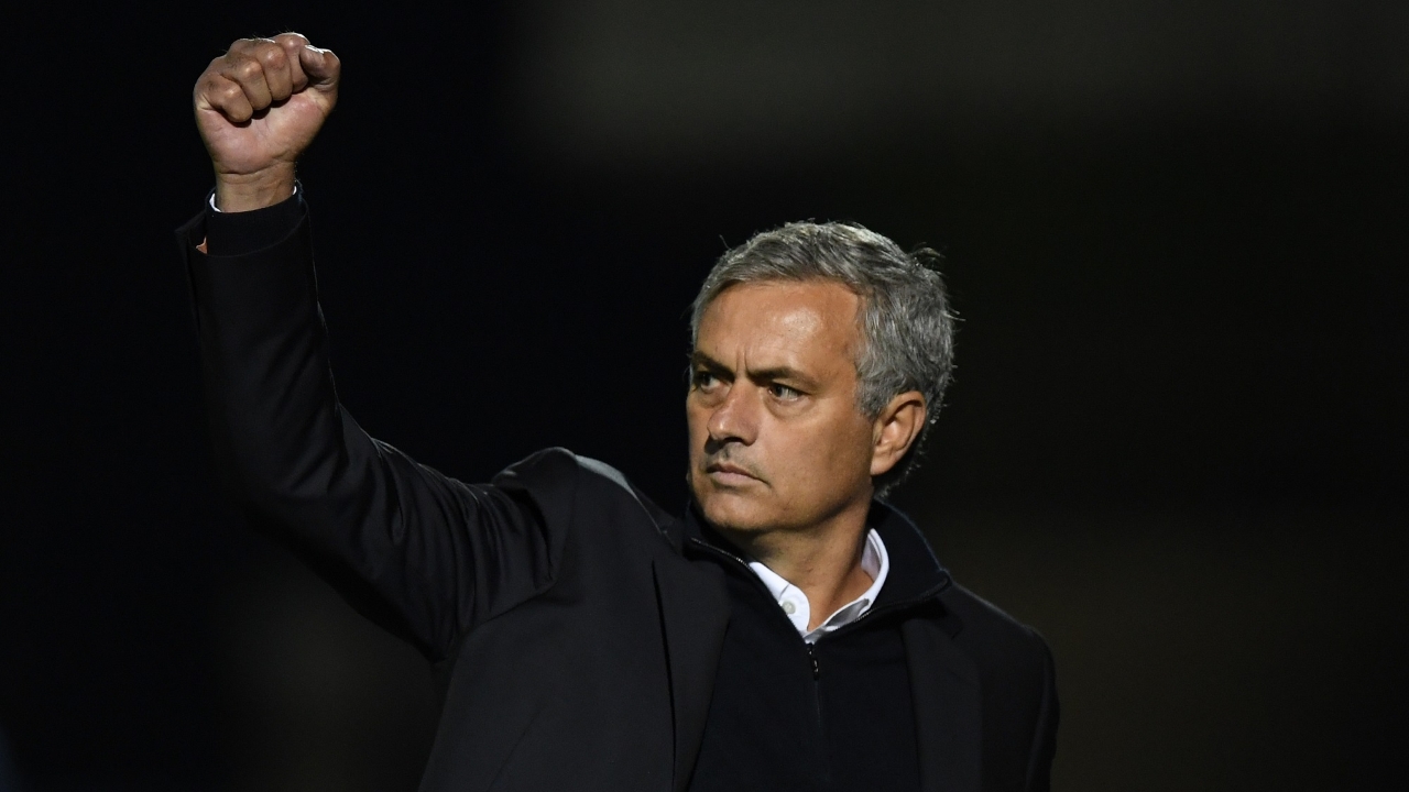 曼联旧将梅开二度：欧冠导演逆袭好戏，20场造17球太犀利