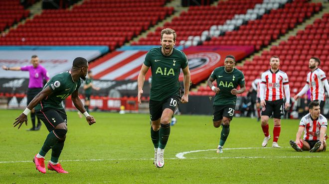 他带着伤坚持踢到最后