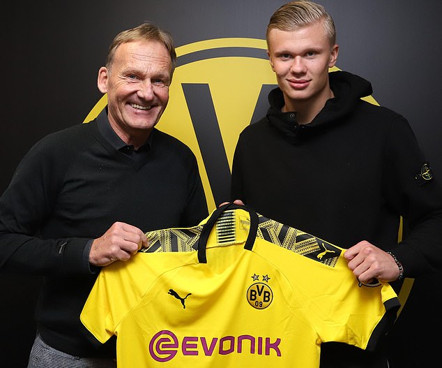 哈登生涯第12次单场55+，詹杜库生涯合计仅10次