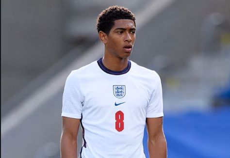 TA分析3-4-3阵型：从链式防守到战术万花筒，攻守易形的现代解法