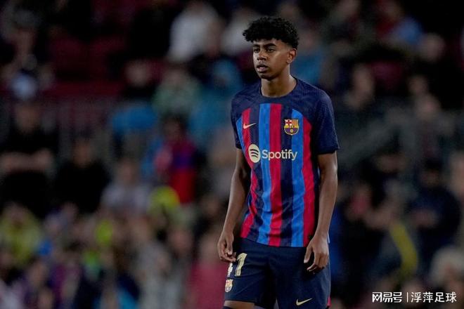 篮球勇士替补球员连续得分上双