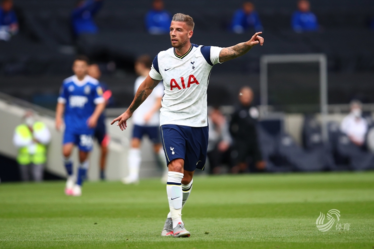 明日湖人战猛龙伤病：东契奇、巴雷特等5将缺席