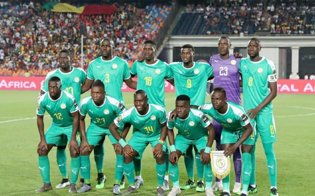 率领球队晋级亚洲杯正赛，新加坡临时主帅加文-李转正